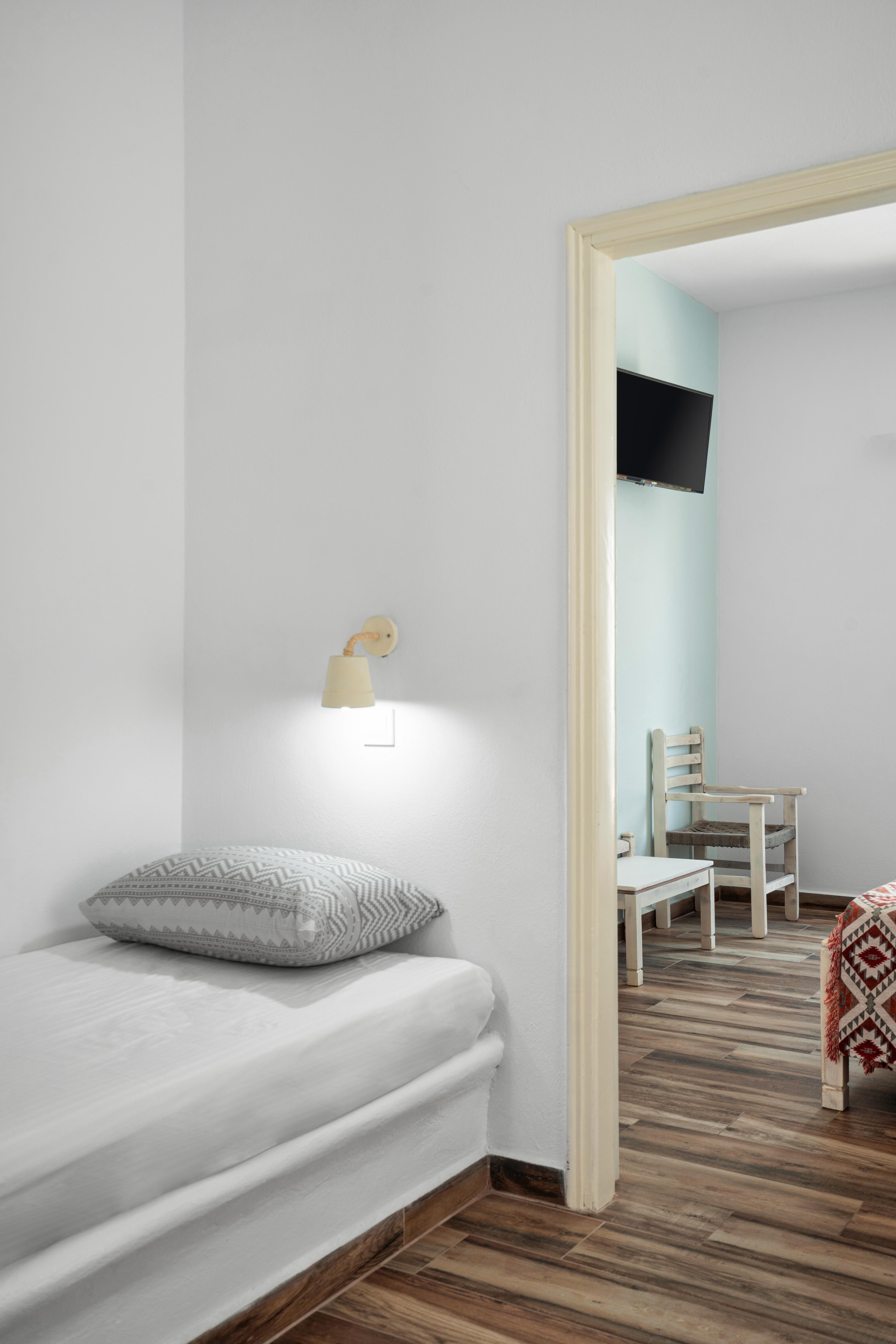 Hotel Iris Науса Екстериор снимка