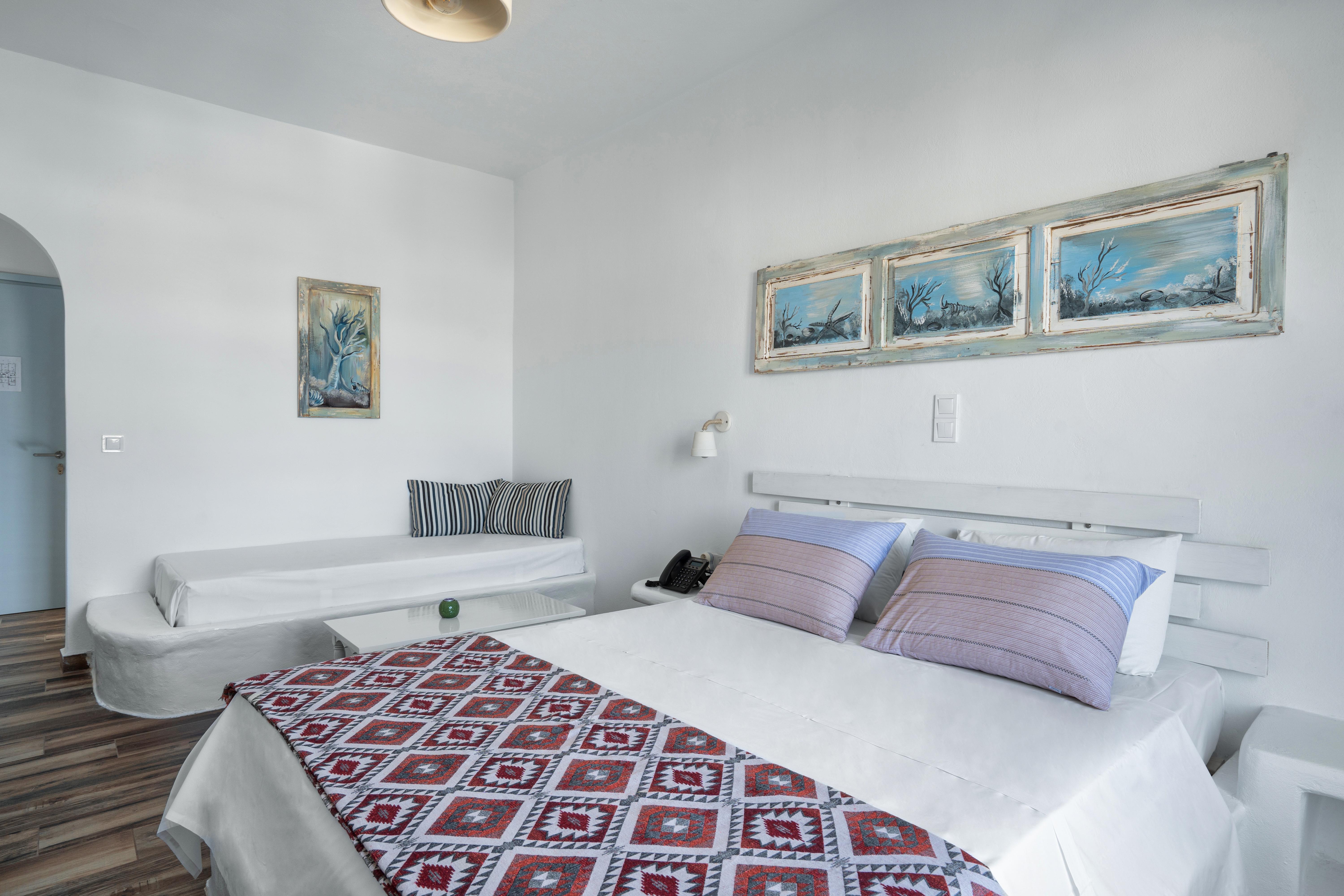 Hotel Iris Науса Екстериор снимка